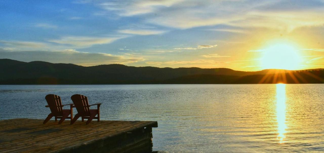 The Stone Gate Resort Lake George Buitenkant foto