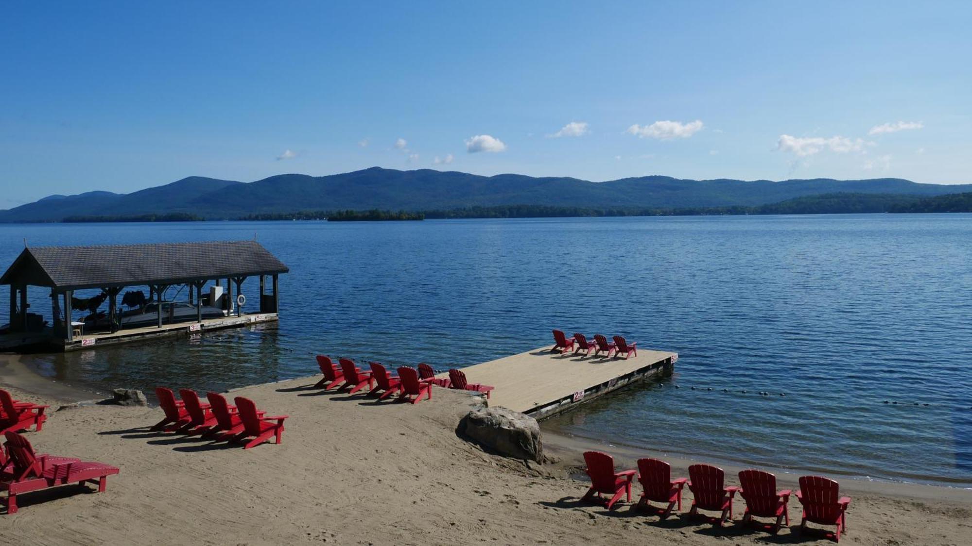 The Stone Gate Resort Lake George Buitenkant foto