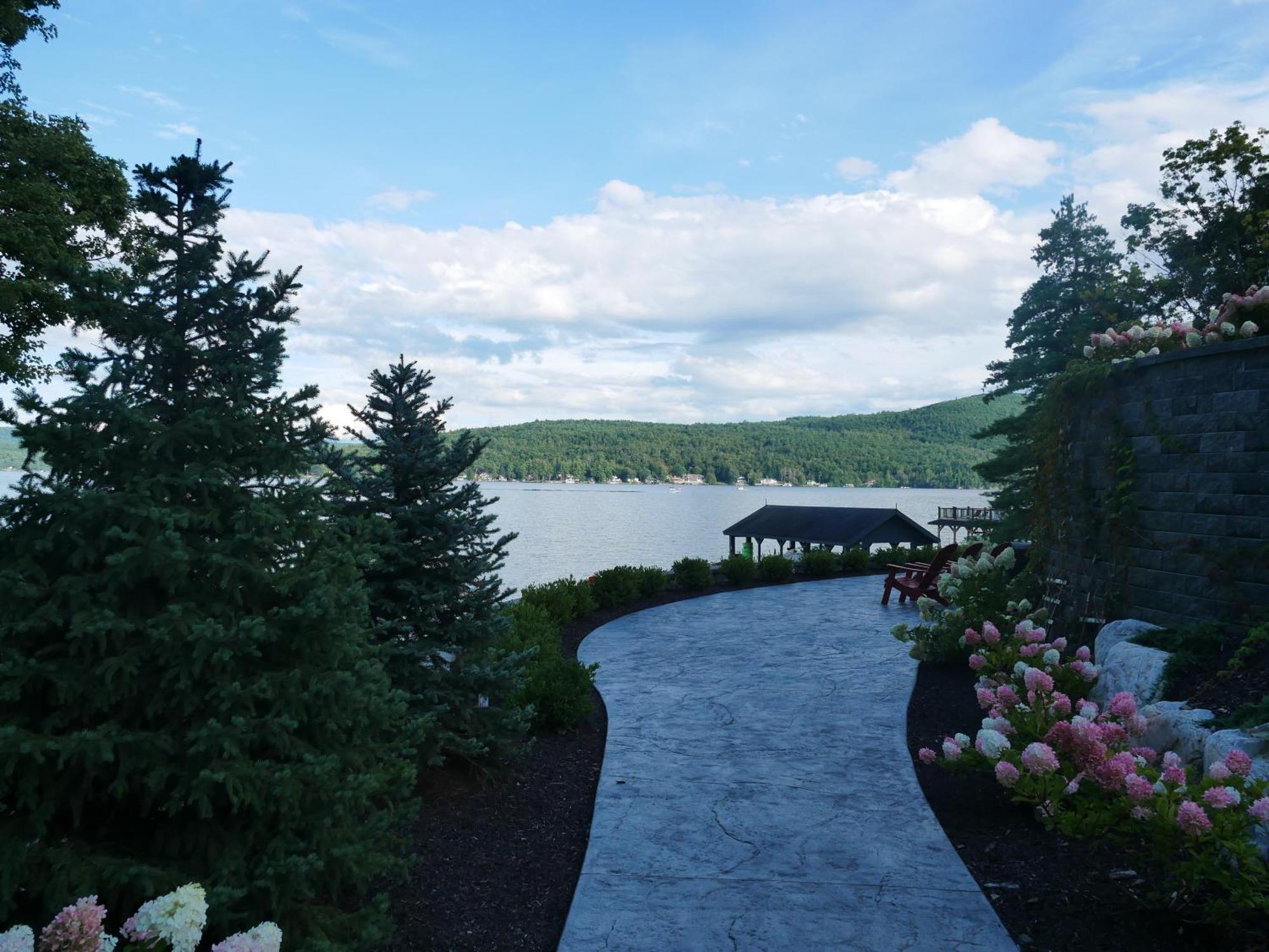 The Stone Gate Resort Lake George Buitenkant foto