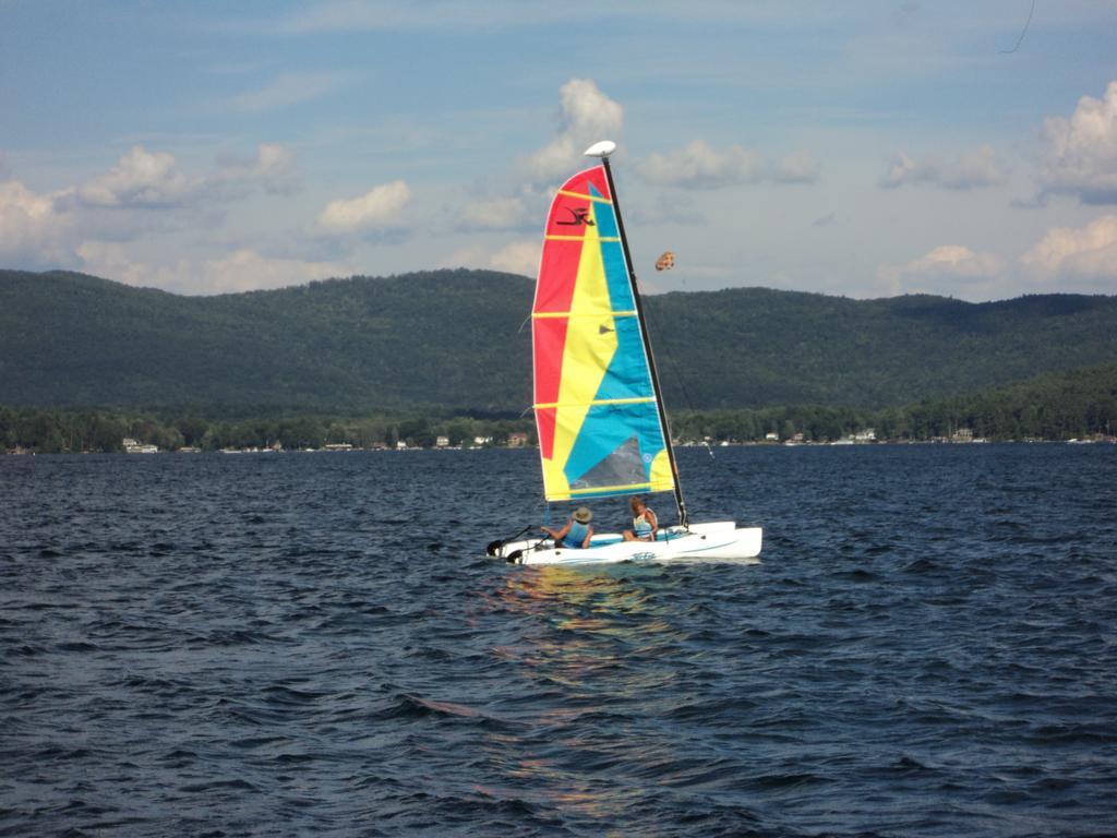 The Stone Gate Resort Lake George Buitenkant foto