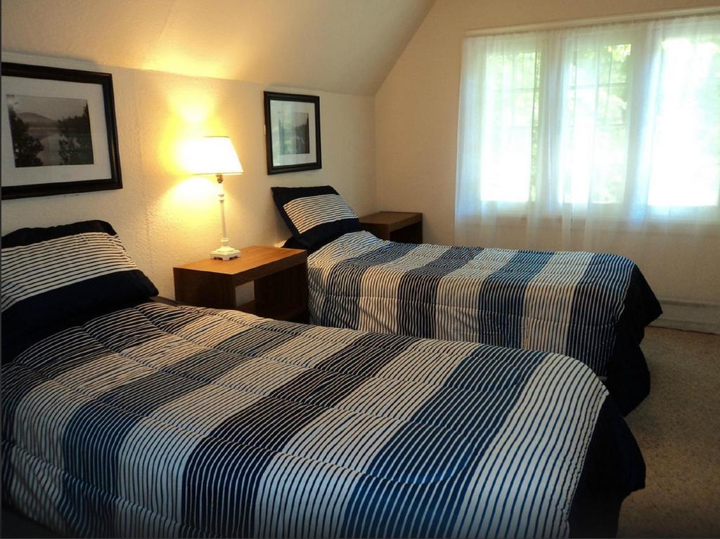 The Stone Gate Resort Lake George Buitenkant foto