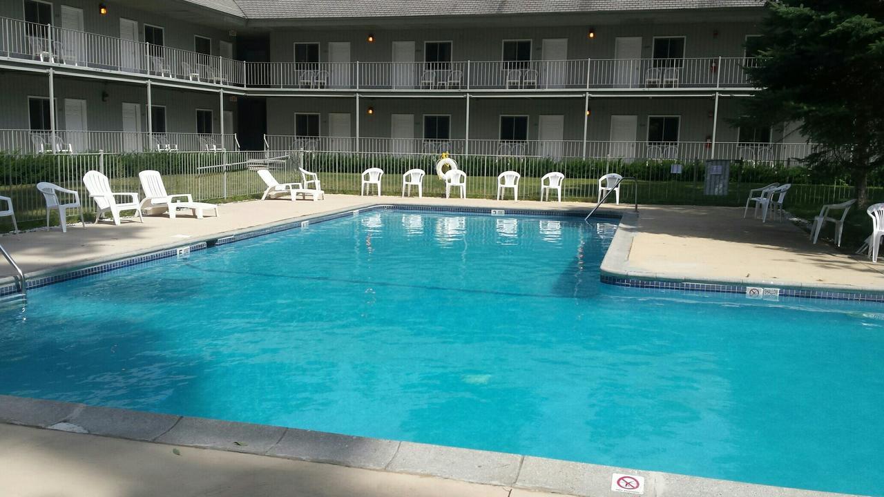 The Stone Gate Resort Lake George Buitenkant foto